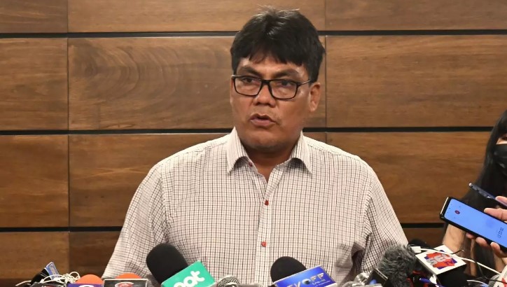 Diputado del MAS recoge 84 denuncias de supuestas irregularidades en universidades públicas