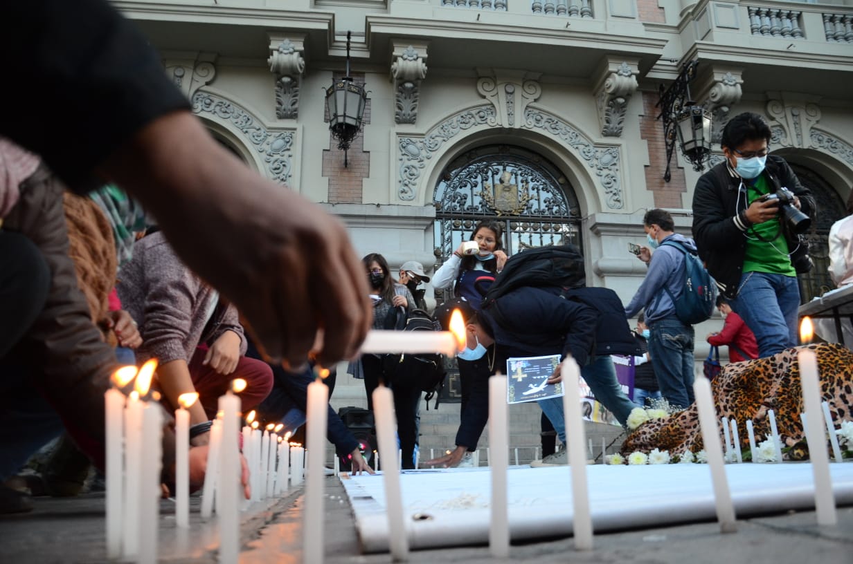 Velan simbólicamente a los 90 animales que murieron en el bioparque Vesty Pakos de La Paz