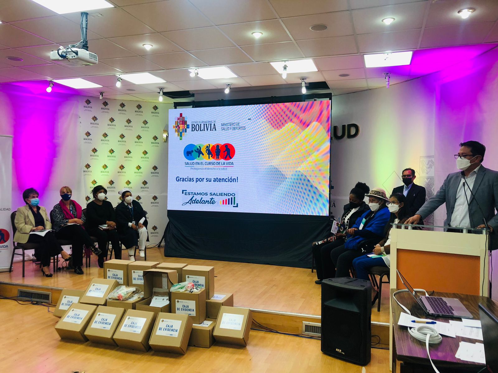 Gobierno destaca avance de indicadores de atención en salud a mujeres