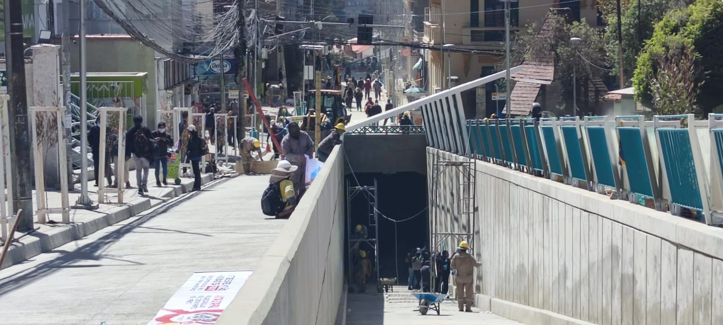 Tras casi medio año de retraso, Alcaldía paceña vuelve a postergar la fecha de entrega del viaducto Belisario Salinas