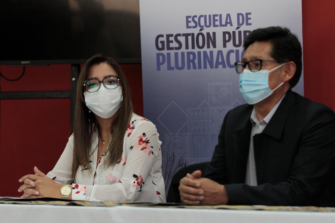 Gobierno presenta programa académico de especialización para periodistas del país