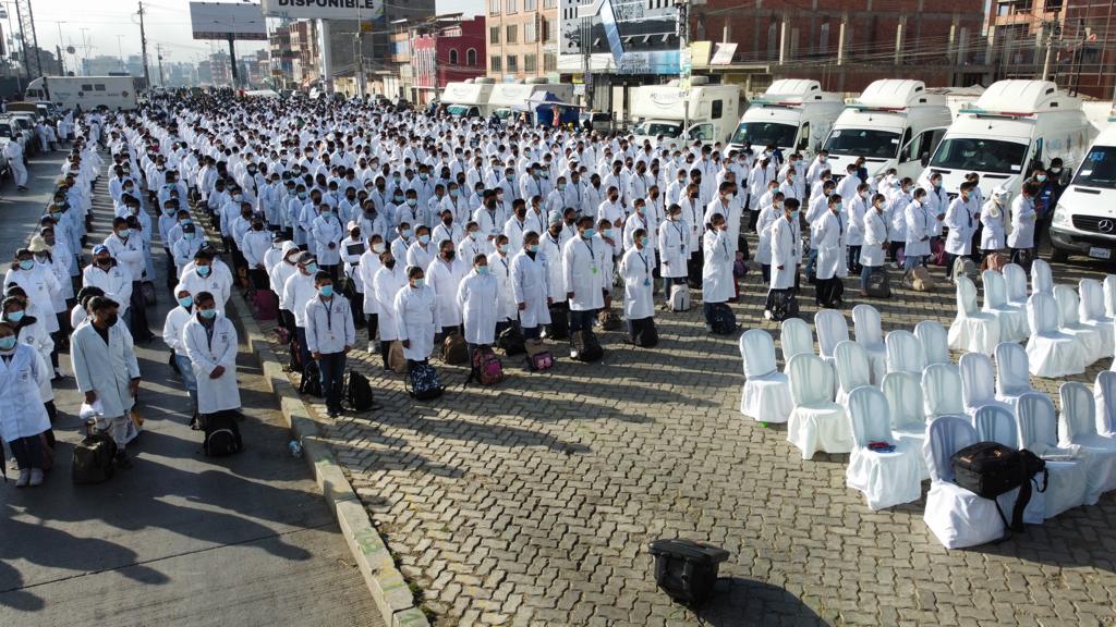 Brigadas médicas administraron más de 9.000 dosis de vacunas a menores en El Alto 
