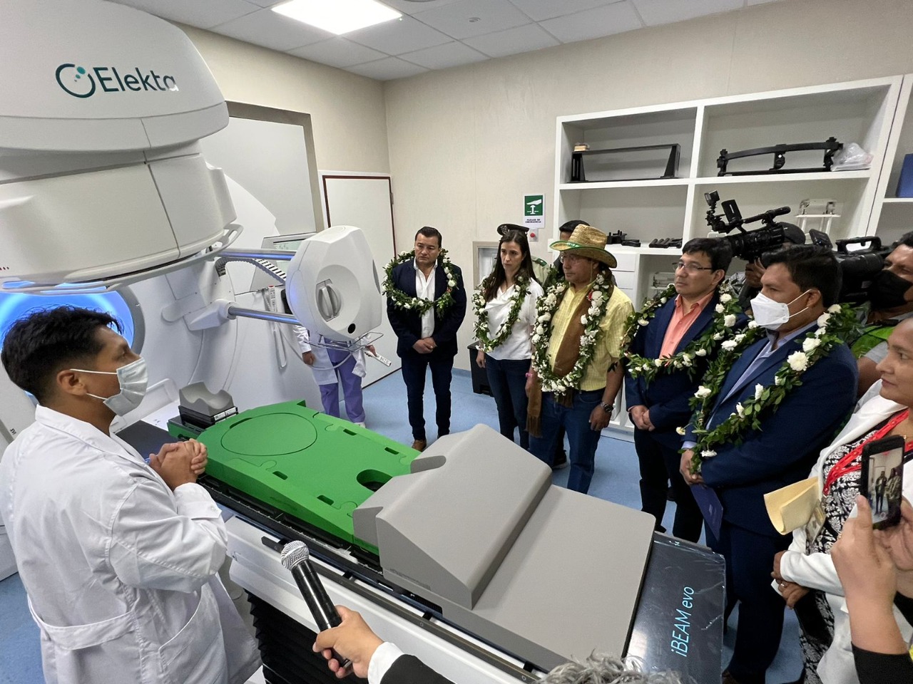 Centro de Medicina Nuclear reduce a cero el precio de la radioterapia que llega a costar Bs 30.000