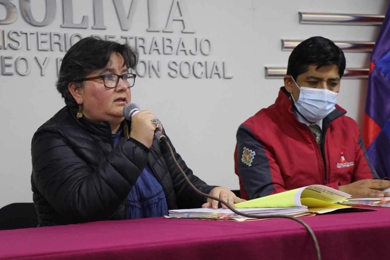 Trabajo no permitirá descuentos a trabajadores obligados a acatar el paro en Santa Cruz