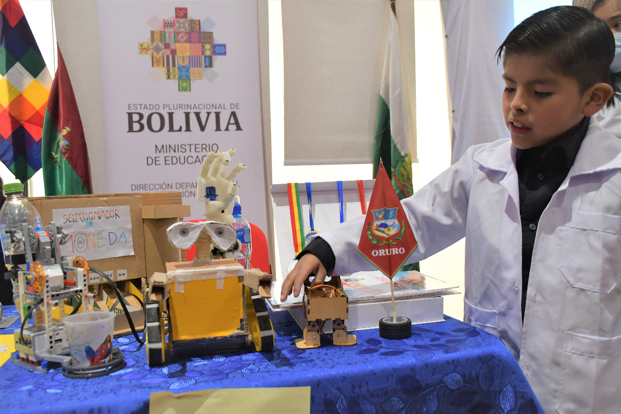 Gobierno celebra dos años con la recuperación del derecho a la educación