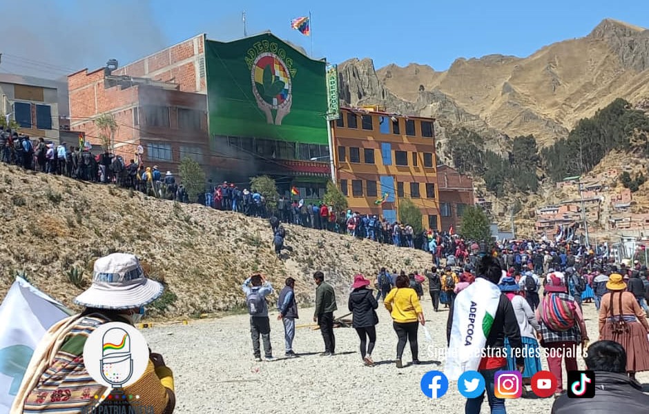 Las unidades educativas de dos zonas de La Paz pasarán clases hasta las 10.30 por marcha cocalera