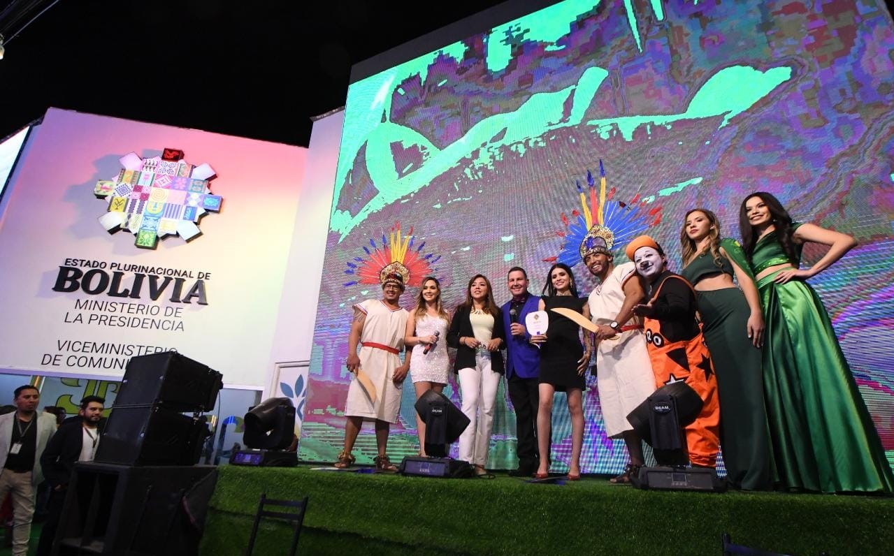 En la Expocruz se inaugura el stand del Viceministerio de Comunicación para informar de la gestión de Gobierno