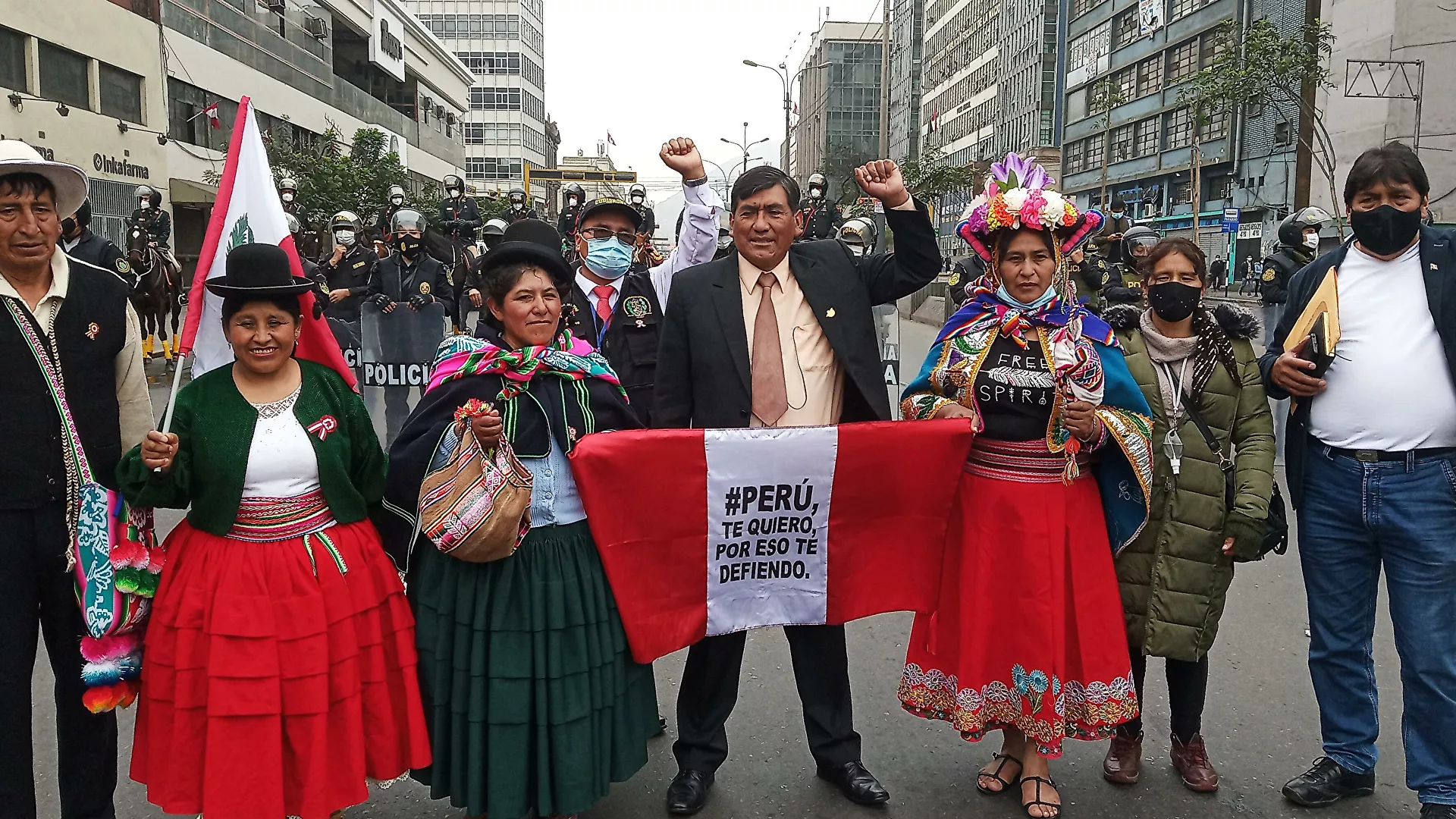 Asume el primer presidente campesino del Perú: expectativas y desafíos