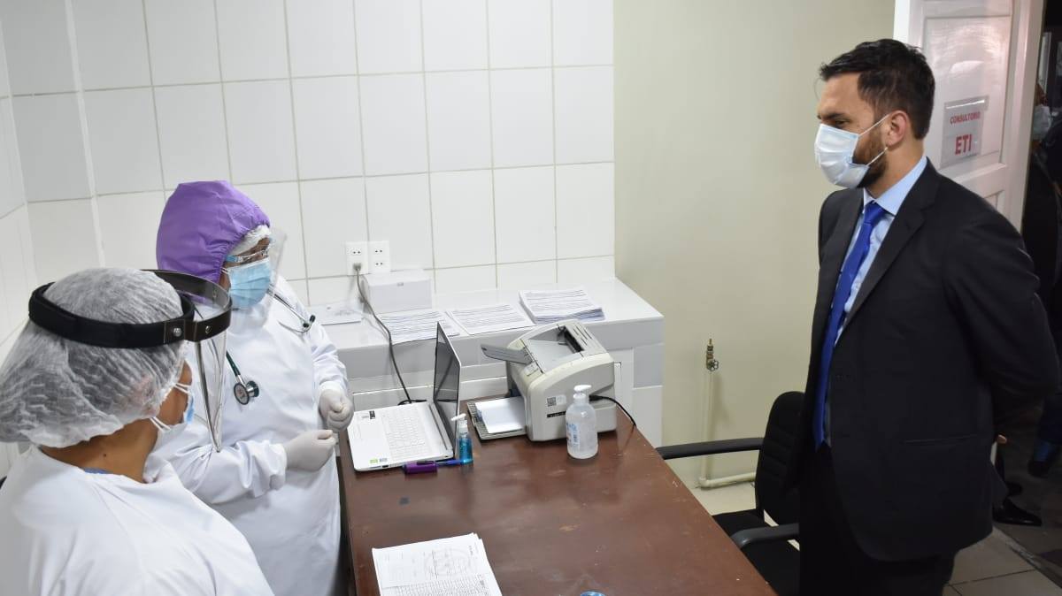Ministerio de Gobierno habilita centro médico y dispone de 3.500 pruebas para detectar COVID-19 en policías