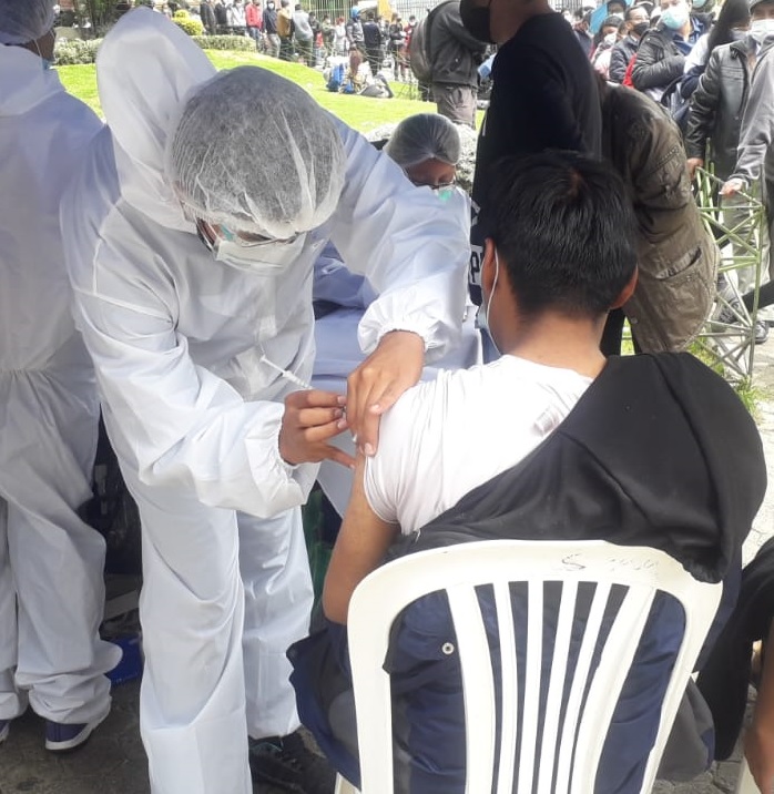 Viceministro Aruquipa exhorta a los empresarios y artesanos a vacunarse contra el COVID-19