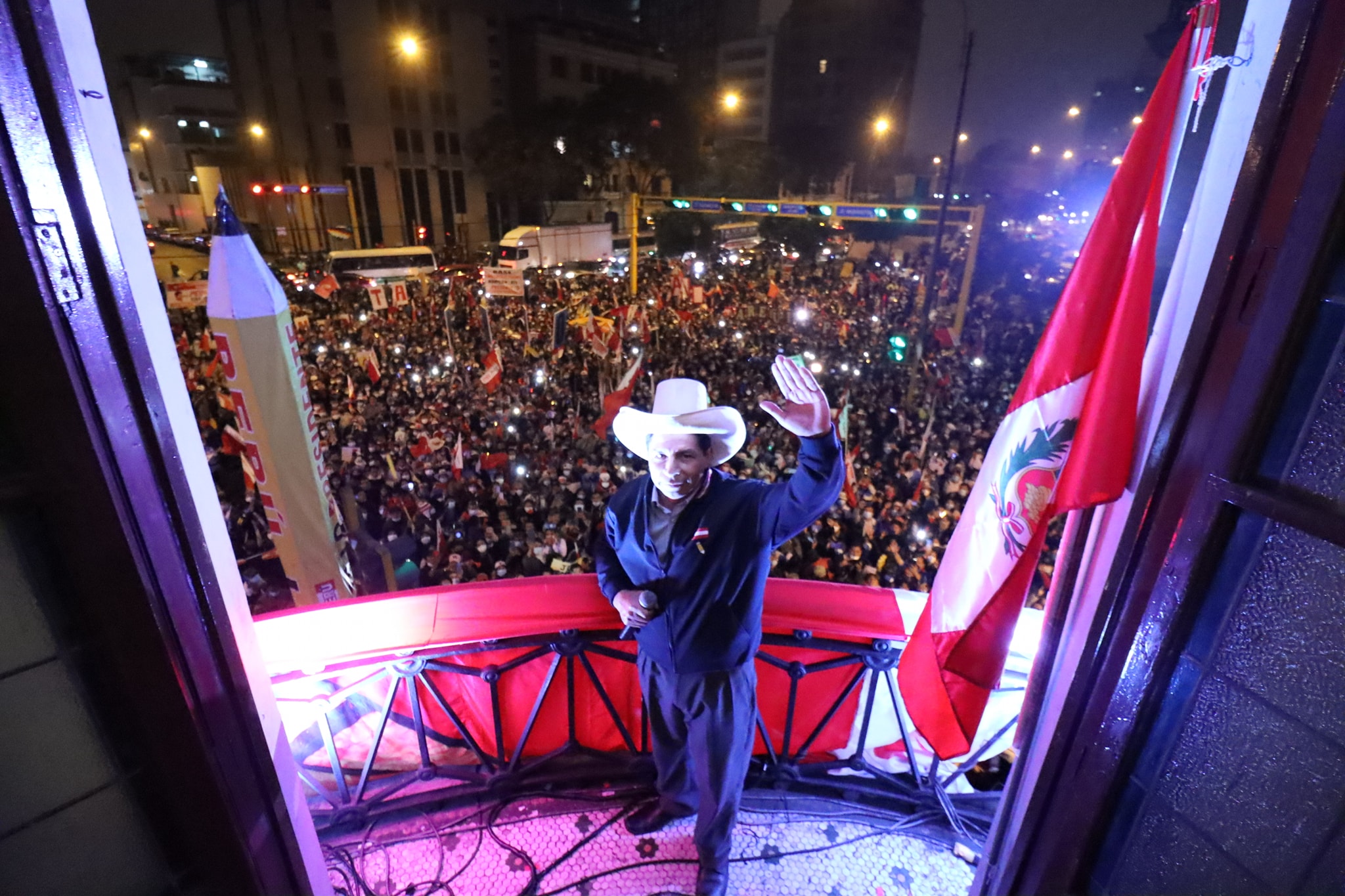 Pedro Castillo al presidente Arce: “Seguiremos luchando por lograr un Patria Grande próspera, hermosa y fraterna”