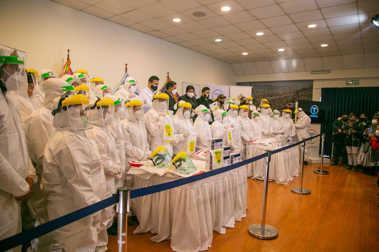 Gobierno instala 26 puntos para detectar casos COVID-19 en las estaciones de Mi Teleférico