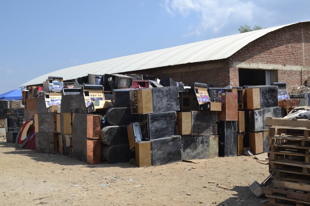 AJ cierra ciclo de ilegalidad con la destrucción de más de 5.000 máquinas de juego decomisadas