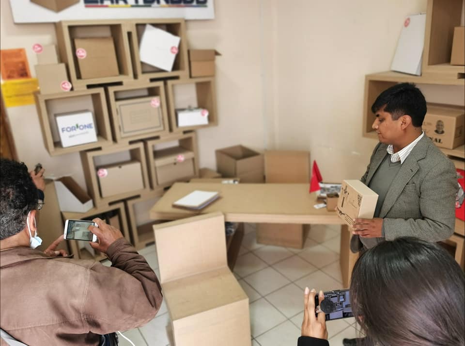 Cartonbol inaugura una tienda en El Alto y presenta su nueva línea de empaques para Todos Santos