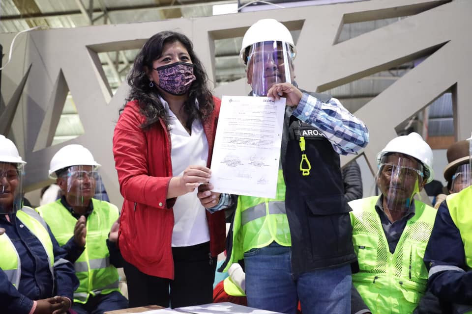 Ecebol y empresas comunitarias firman contrato para la explotación y transporte de caliza