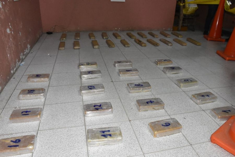 FELCN secuestra más de 47 kilos de droga en Santa Cruz y afecta al narcotráfico en $us 328.172