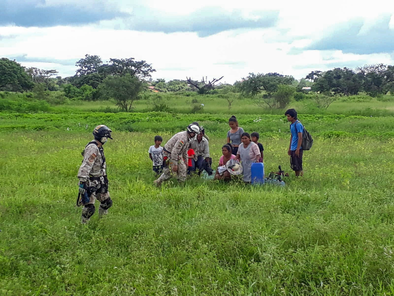 Ministro Novillo destaca tareas de rescate de las FFAA