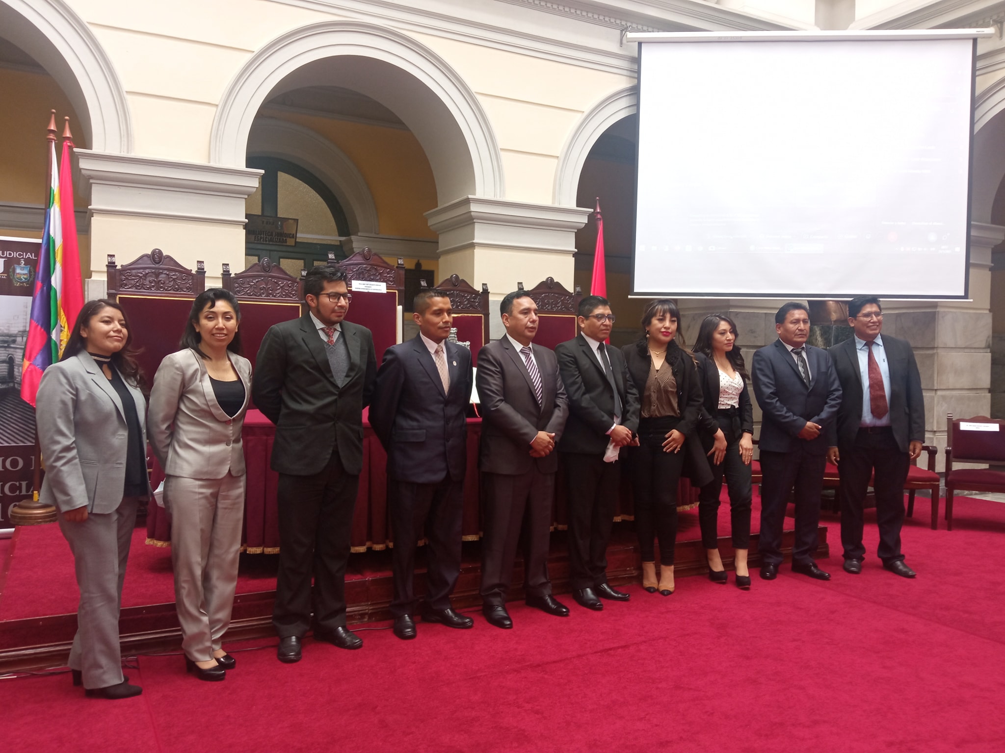Posesionan a nuevos jueces que se desempeñarán en el departamento de La Paz