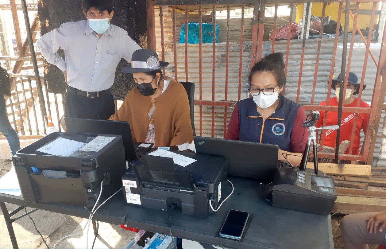 Cancillería reporta avance en la reposición solidaria de documentos para connacionales afectados por incendio en Chile