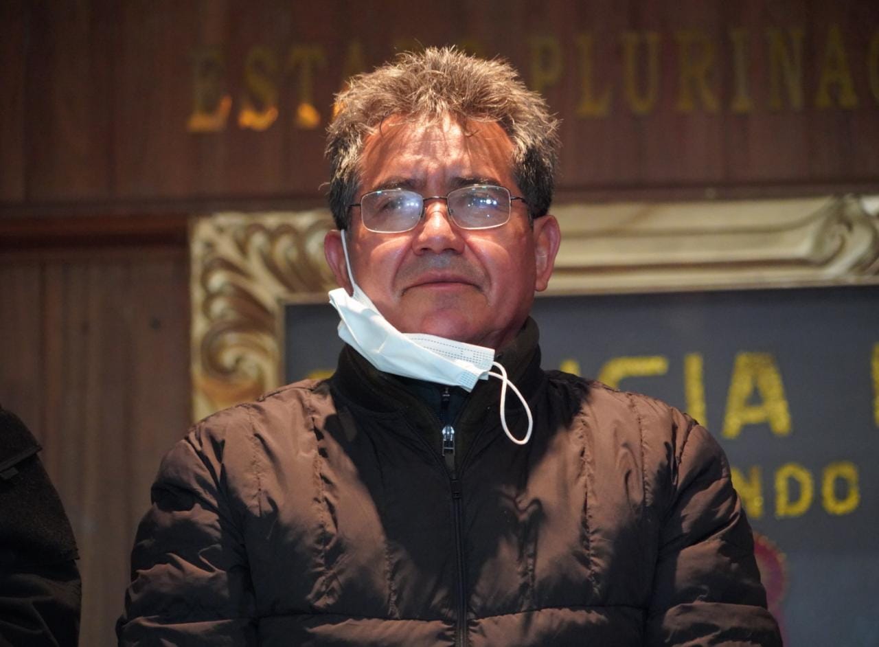 Ministro de Gobierno presenta a exdirector de la FELCN investigado por ganancias ilícitas y vínculos con el narcotráfico