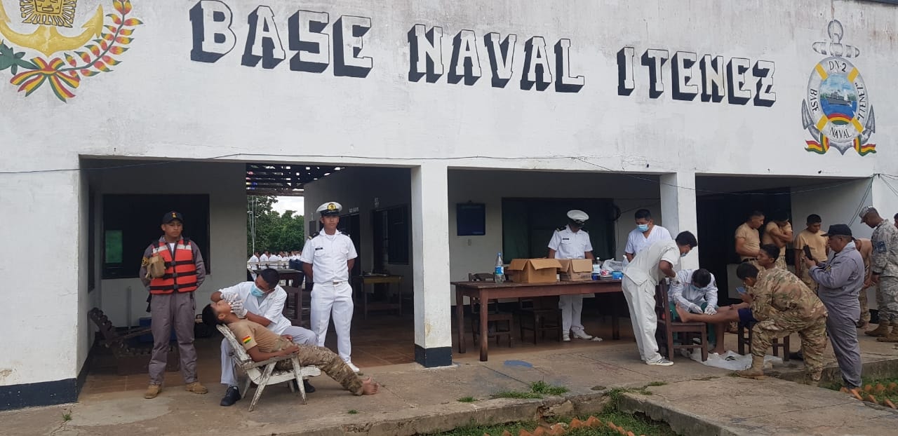 Buque de la Armada brinda atención médica a personas en comunidades ribereñas de Beni