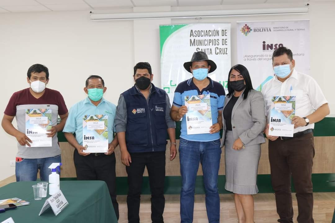 INSA y siete municipios de Santa Cruz firman convenio para continuar con el seguro agrario