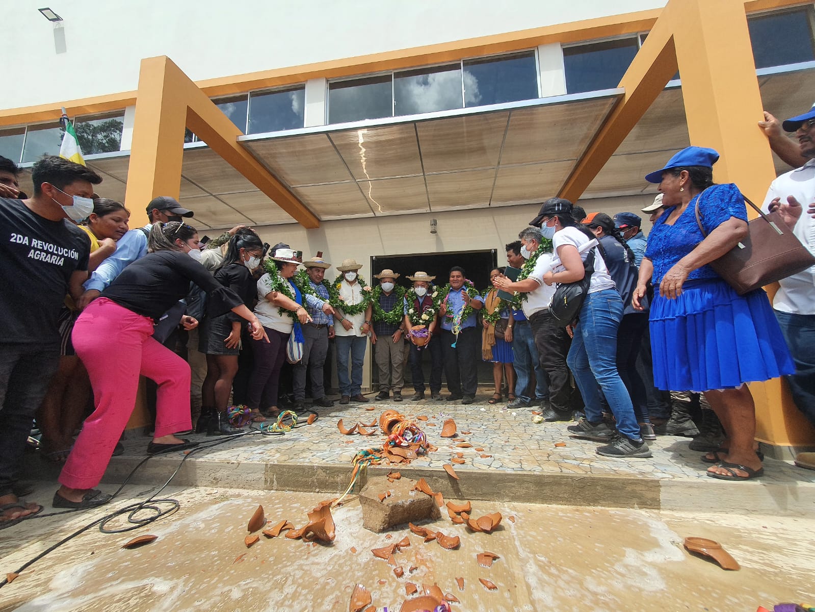 Arce y Choquehuanca inauguran sede de la Federación de Interculturales de San Julián (amplia)