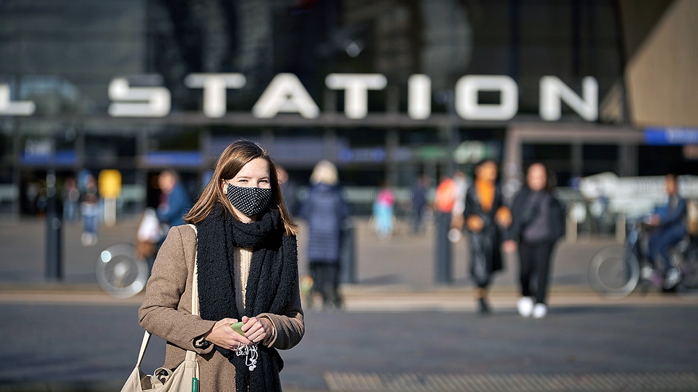 Crecen los casos y las muertes por COVID-19 en varios países de Europa