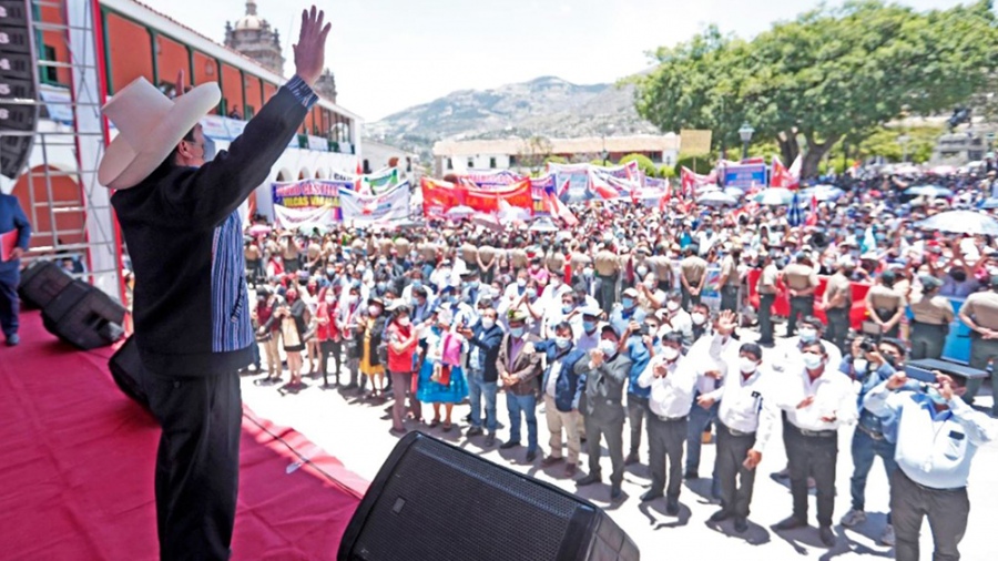 Castillo celebra sus 100 días como presidente en Ayacucho