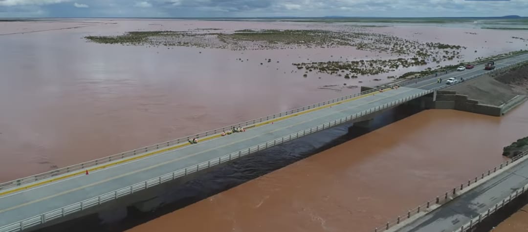 Oruro: Luis Arce inaugura el puente “Aroma” en el municipio de Toledo (amplia)