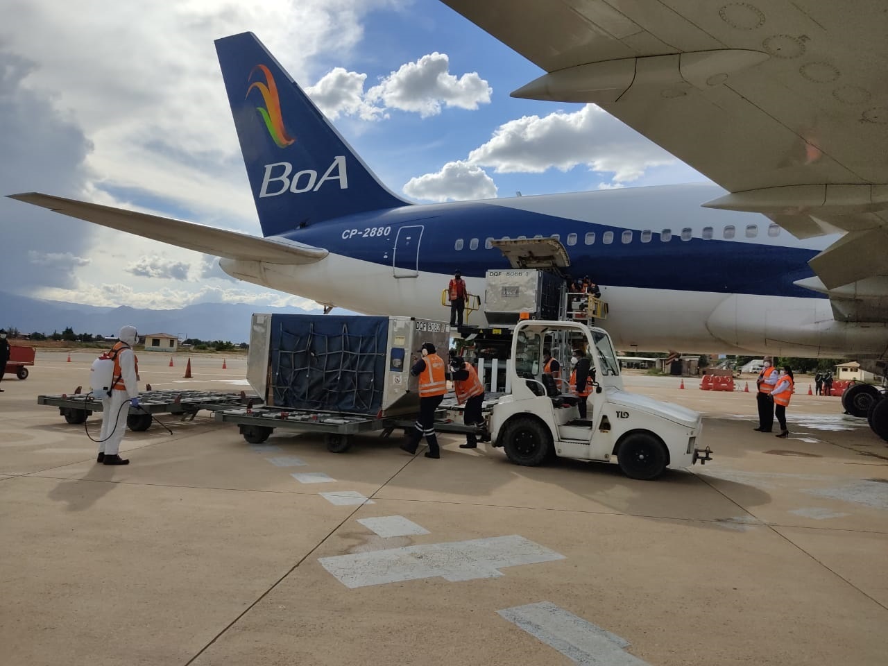 BoA: Lote de 334.400 vacunas Sinopharm llegará a las 17.00 a Cochabamba