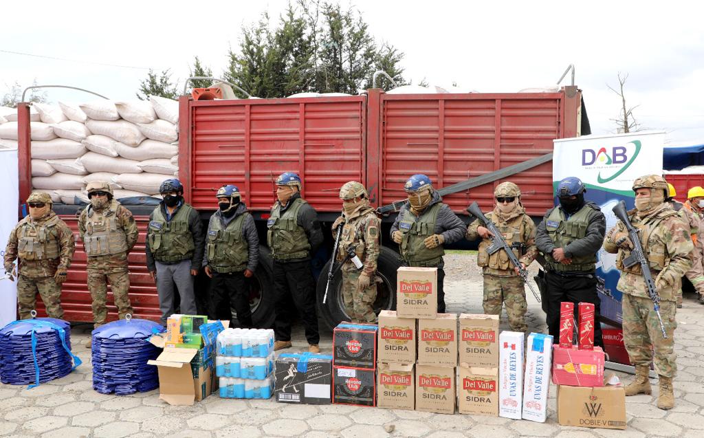 Aduana comisa cinco toneladas de mercancía ilícita valuada en Bs 3,5 millones en La Paz