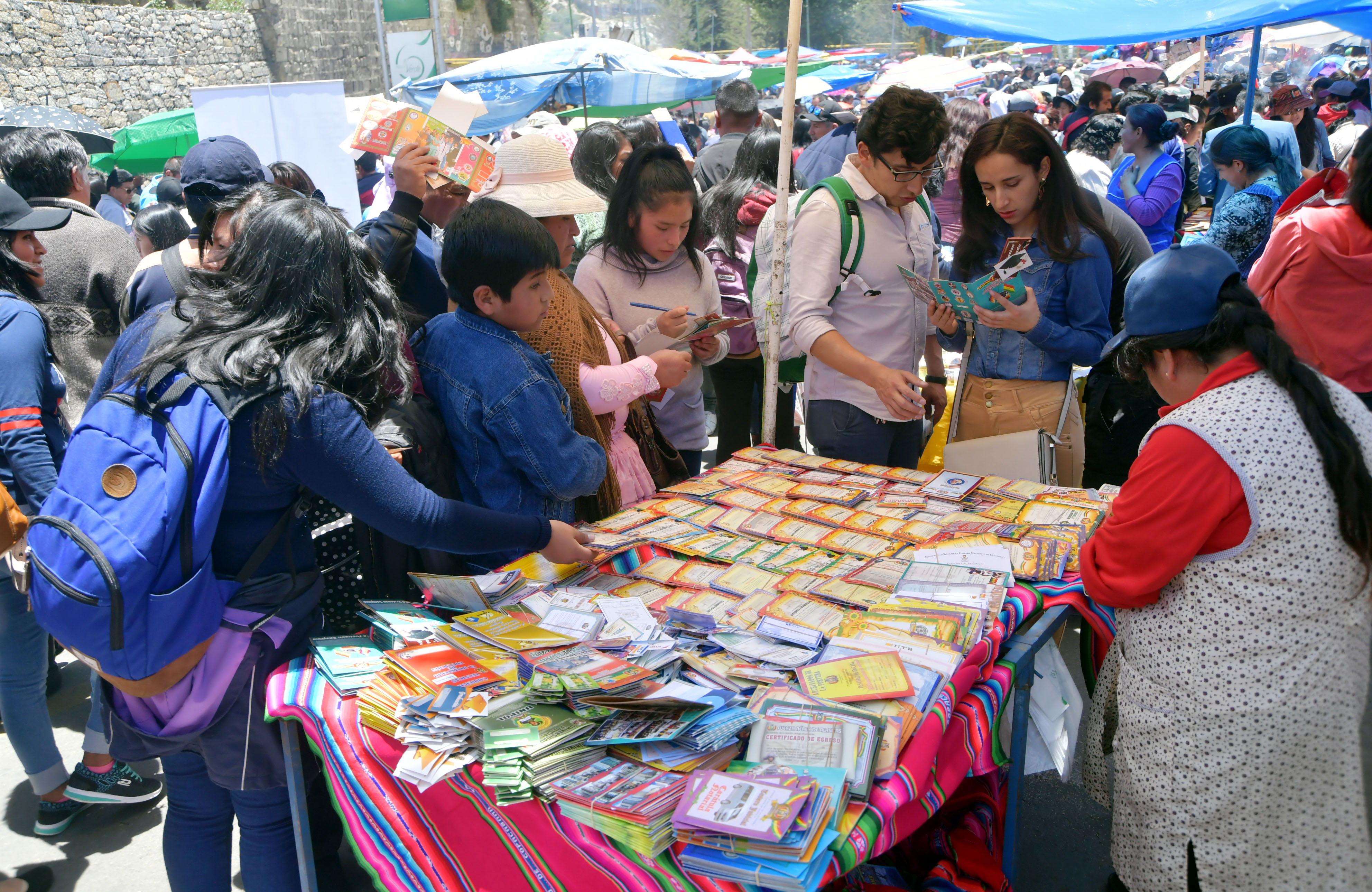 Alcaldía de El Alto no descarta suspender la feria de la Alasita ante la subida de contagios de COVID-19