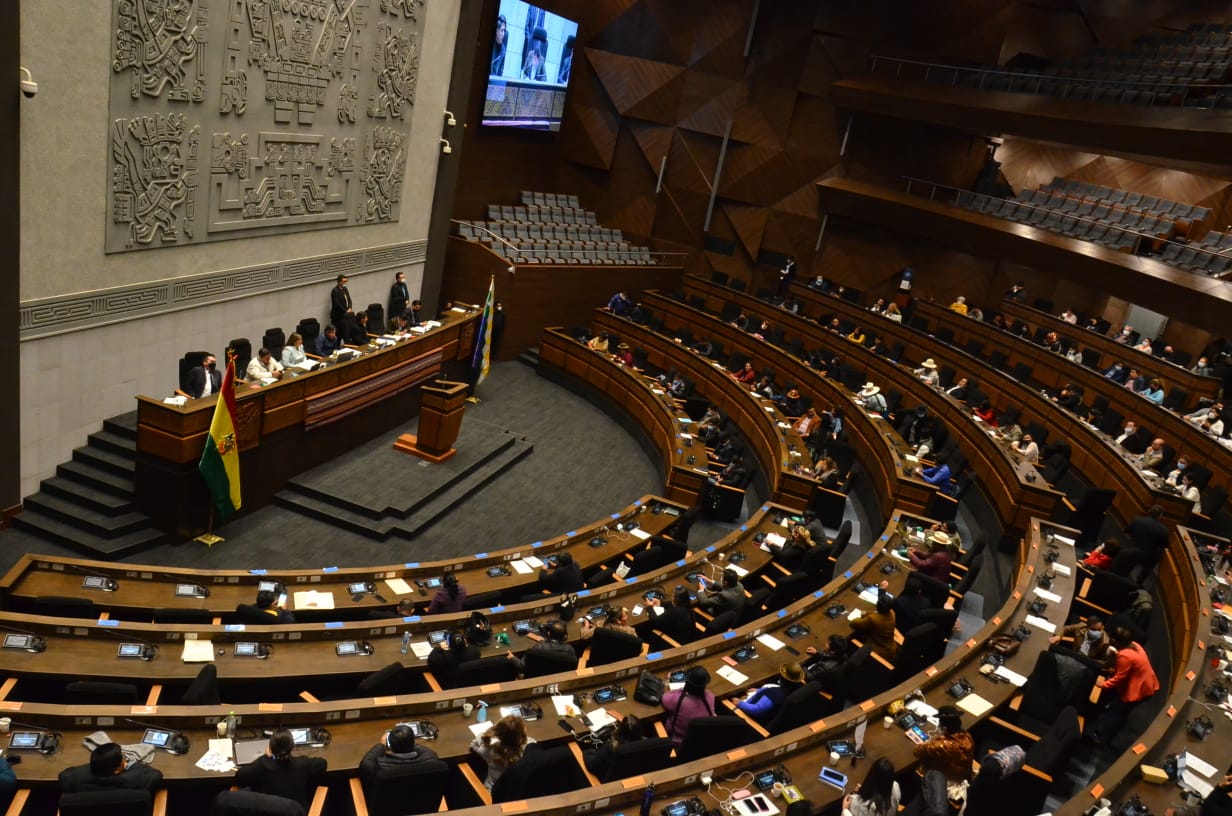 Asamblea Legislativa brinda voto de confianza al ministro de Economía