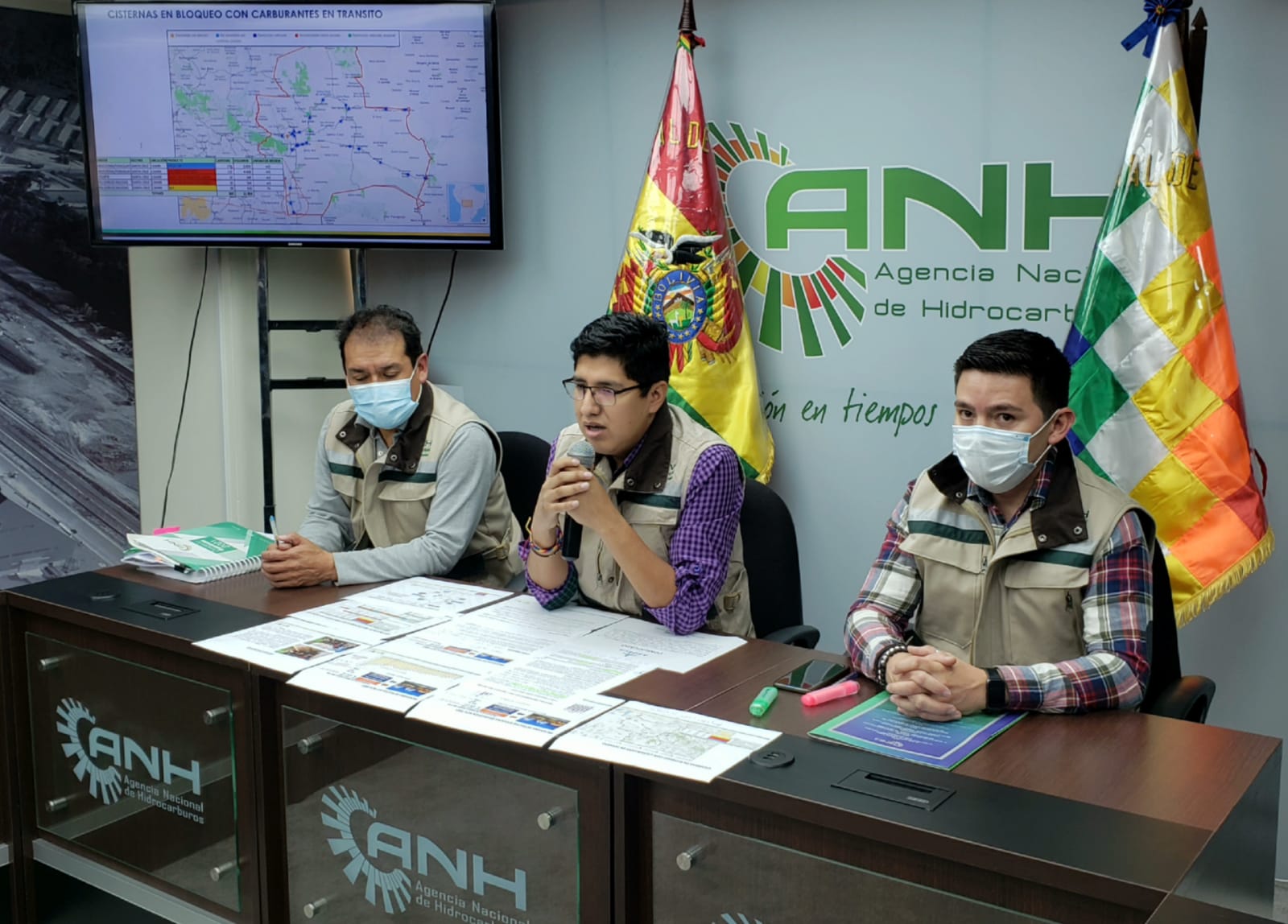 ANH advierte que Santa Cruz solo tiene combustible para un día y pide a cívicos levantar bloqueos