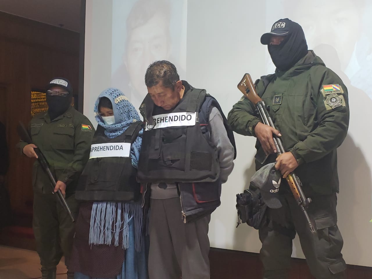 Policía captura a tres sindicados por feminicidio y complicidad en asesinato en La Paz