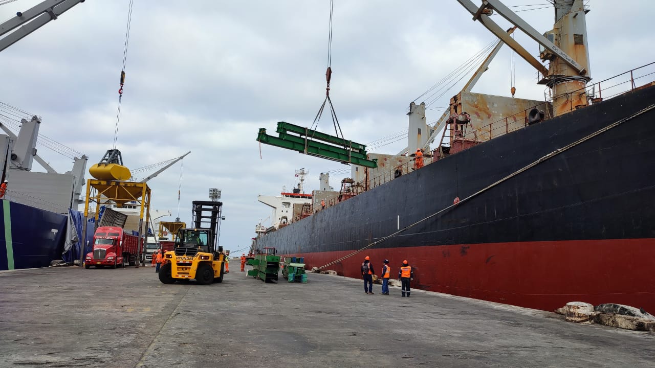 ASP-B despacha 50% de equipos y estructuras metálicas del puerto de Ilo para el proyecto Mutún