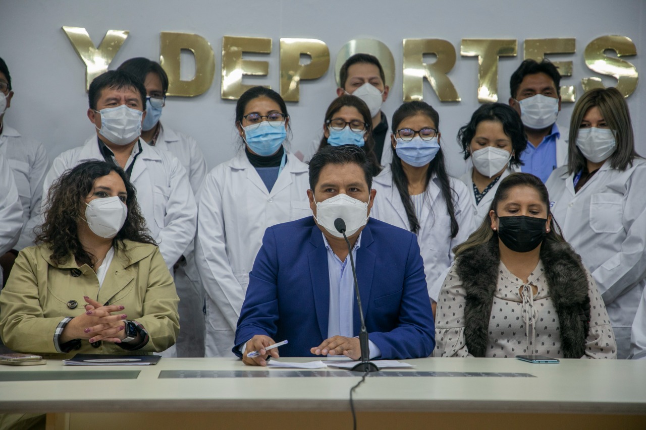 Gobierno habilita aplicación de tercera dosis de vacunas contra el COVID-19 para toda la población hasta el 30 de octubre (amplía)