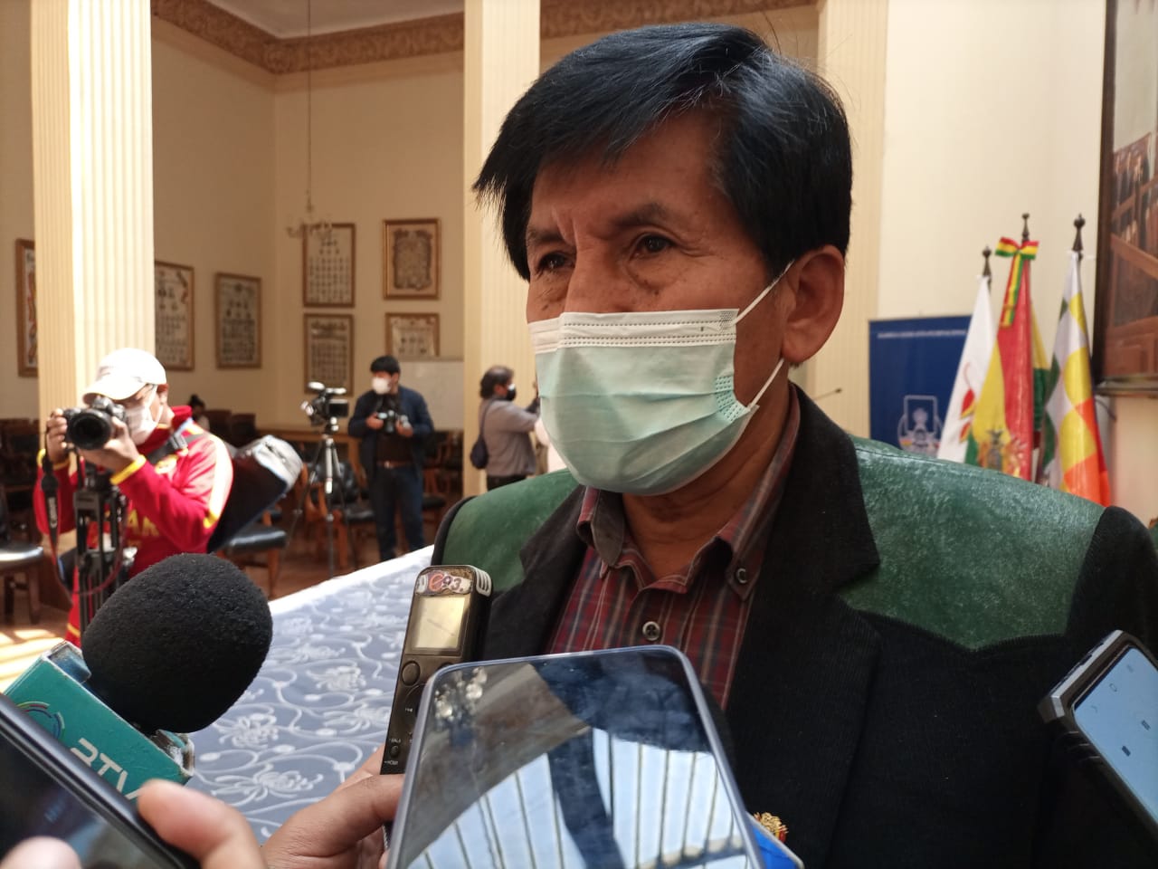 Presentan proyecto de ley que regula uso de recursos del desayuno escolar para la gestión 2021