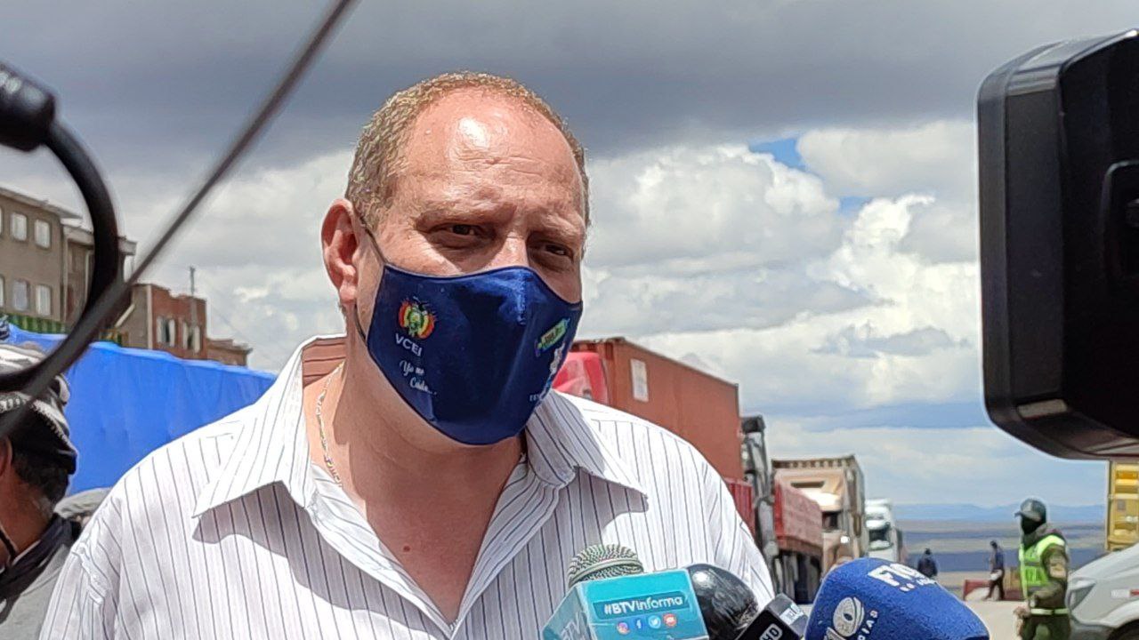 Bolivia pierde $us 10 millones día por restricciones chilenas en el paso fronterizo de Tambo Quemado