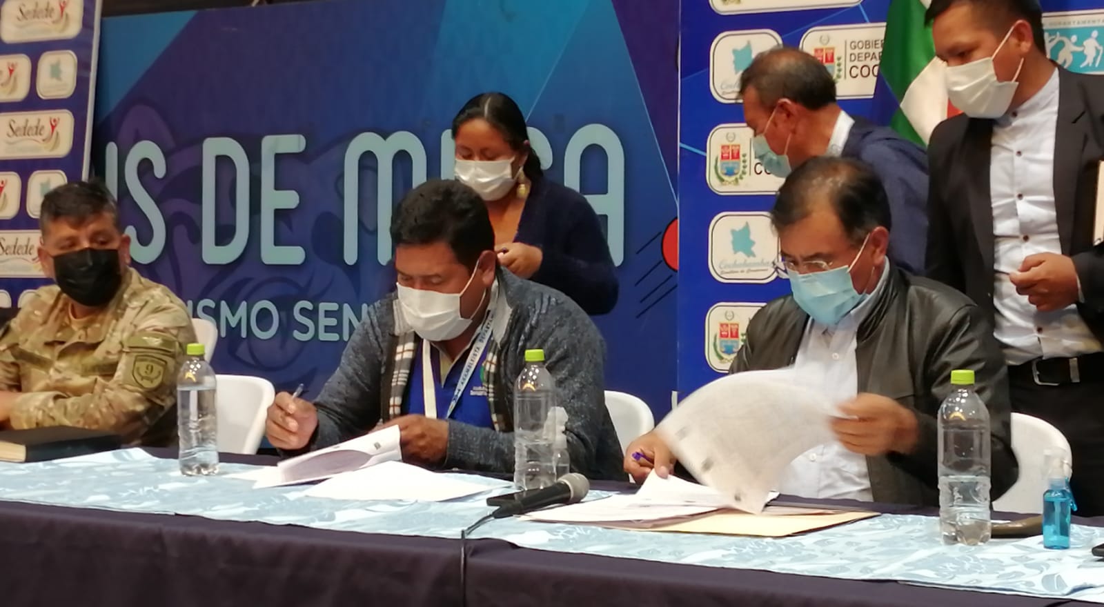 Cochabamba reduce horario de circulación de motorizados y personas por elevación de casos COVID-19