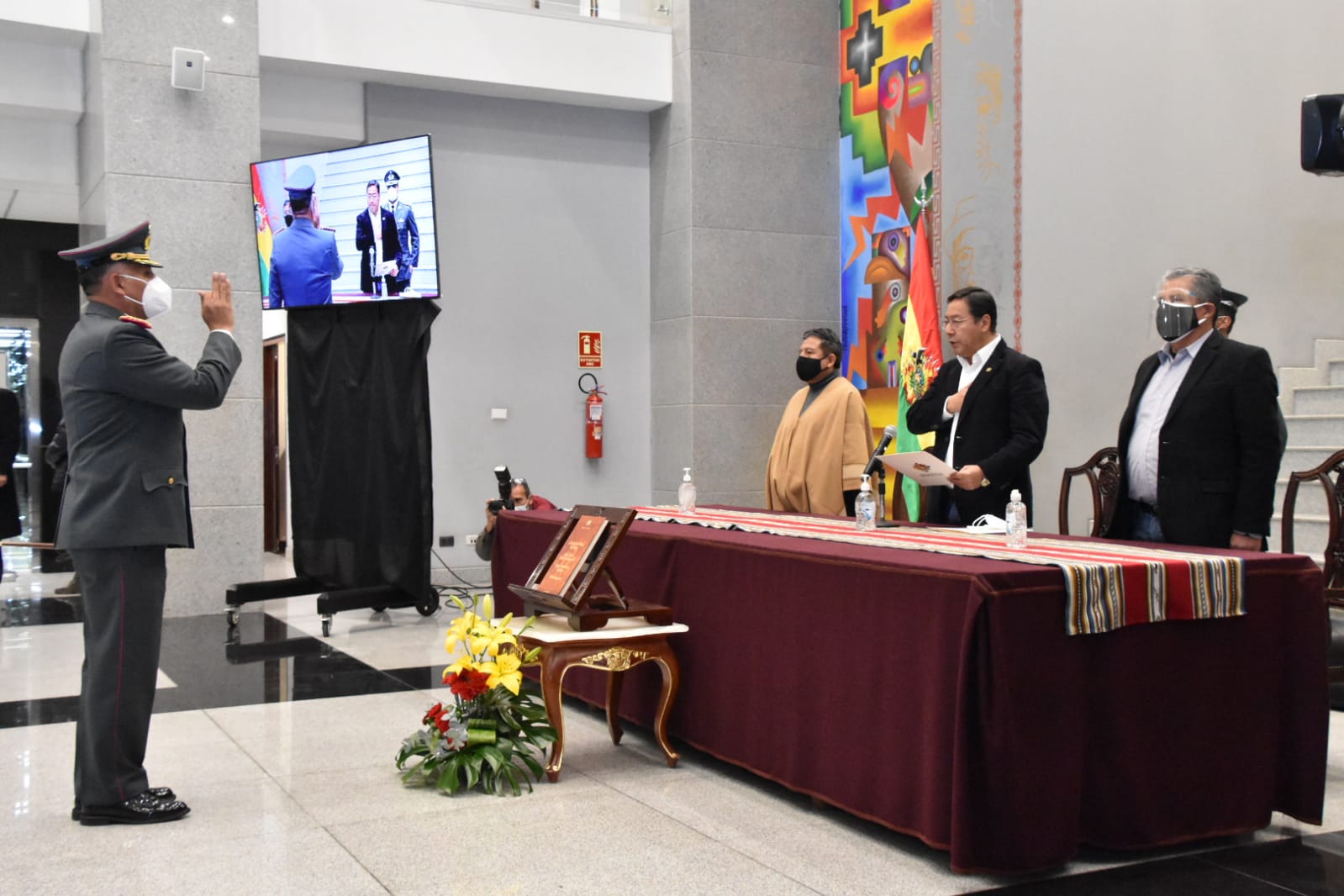 Presidente posesiona a nuevo Comandante del Ejército y pide trabajo con subordinación, disciplina, integridad y justicia