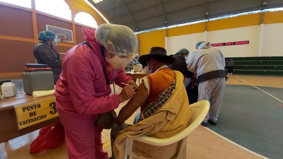 Salud verifica que gobernación de Chuquisaca oculta vacunas y no ejecuta presupuesto para lucha contra el COVID-19