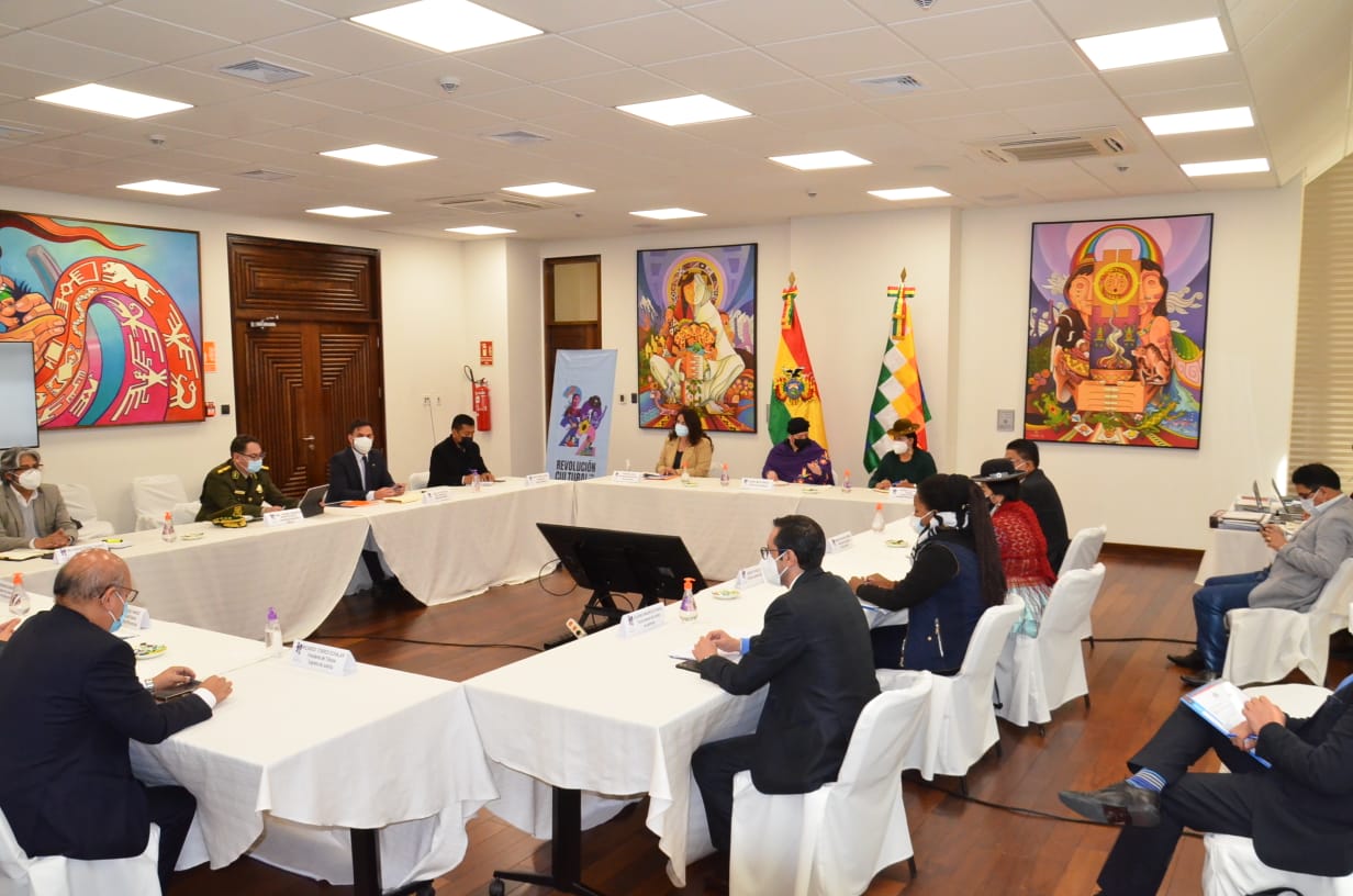 Senadora Velasco: Comisión de revisión de casos de violación y feminicidio tratará denuncias anteriores al 2013