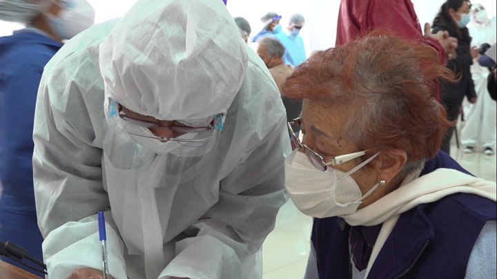 Salud prioriza aplicación de segundas dosis y refuerzos; hay 10,5 millones de vacunas disponibles