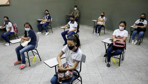 Paraguay vuelve a las clases virtuales y casi todo el gabinete está en cuarentena