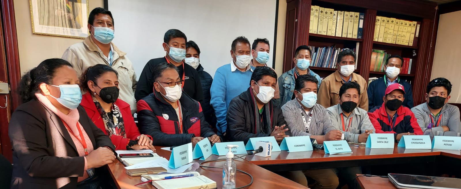 Gobierno y microempresarios sostendrán reuniones de evaluación cada mes