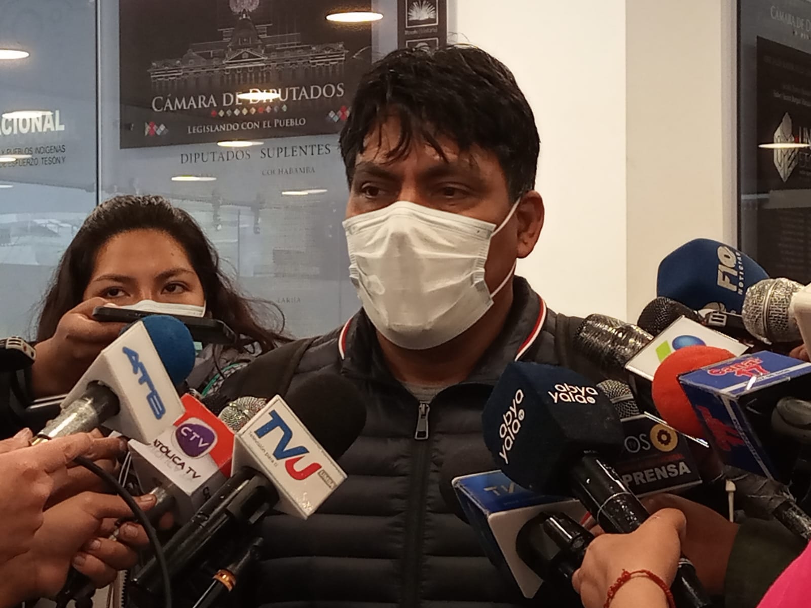 Diputado Arce: “Por moral”, el gobernador Santos Quispe debe renunciar