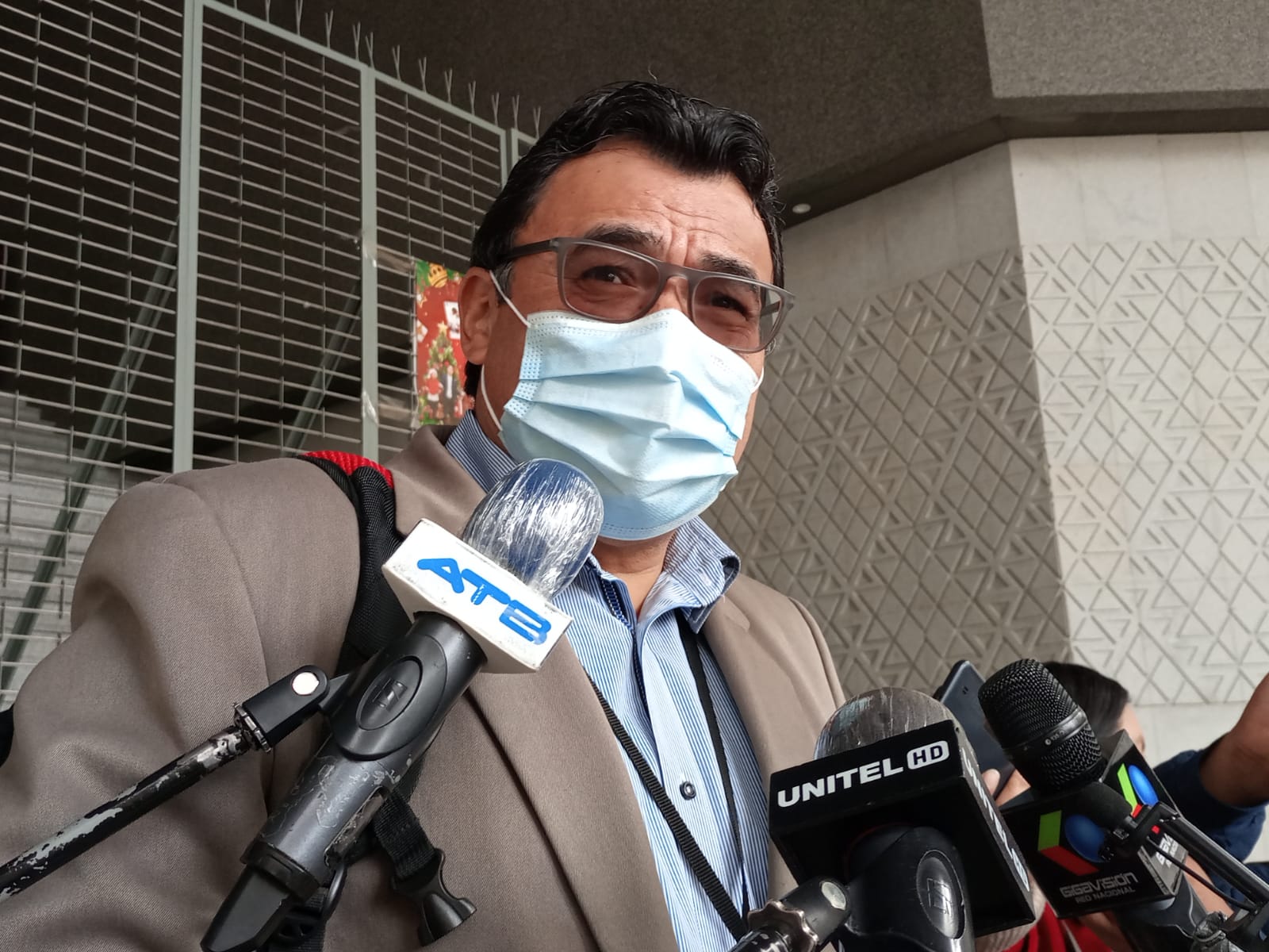 Senador Mercado pide investigar a empresas que se adjudicaron obras municipales en Santa Cruz