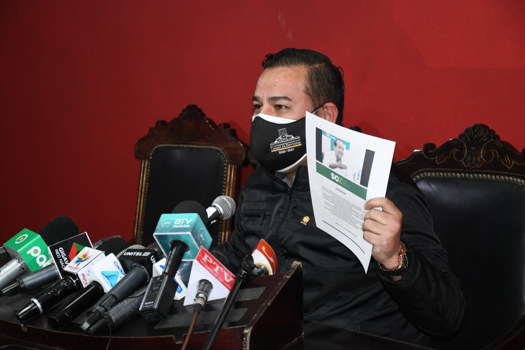 Diputado Céspedes pide informe a Camacho por entrega de pruebas antígeno nasales caducas